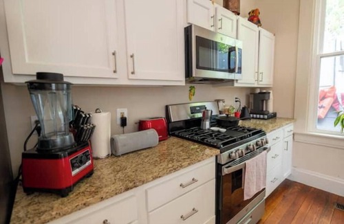 CUF Apartment | Hillside Hideaway