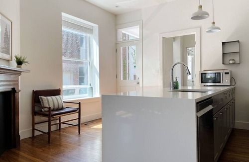 Downtown Knoxville Villa | Historic 1900`s Townhome with a Modern Flair
