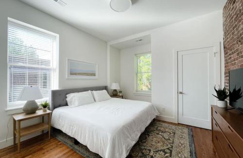 Downtown Knoxville House | Historic 1900s Townhome with a Modern Flair