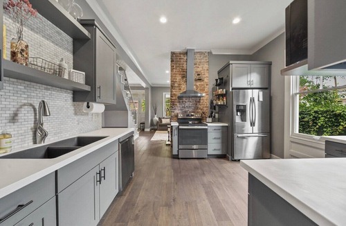 Knoxville House | Historic 4th and Gill Charmer (Mid-Term Available)