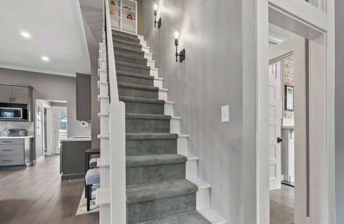 Knoxville House | Historic 4th and Gill Charmer (Mid-Term Available)