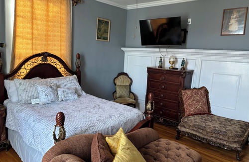 Anderson Bed & Breakfast | Historic B&B with delicious meals in charming Anderson
