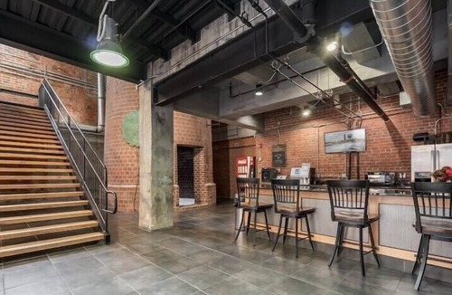 Shockoe Bottom Apartment | Historic beauty in the Shockoe, full bd/1bth/5 mins to VCU