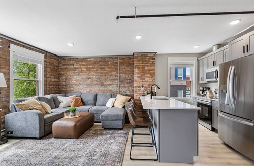 East Hillside Apartment | Historic Brownstone Apartment, Heirloom Vacations