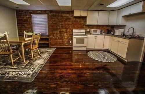 Fourmile Apartment | Historic Charm: 5 Star Comfort Room 2