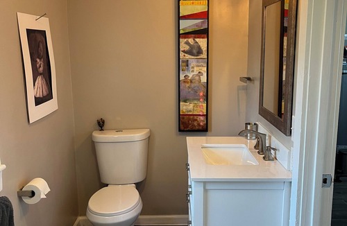 Paris House | Historic circa 1790 2 bedroom farmhouse on 6 acres in beautiful Paris, Kentucky.