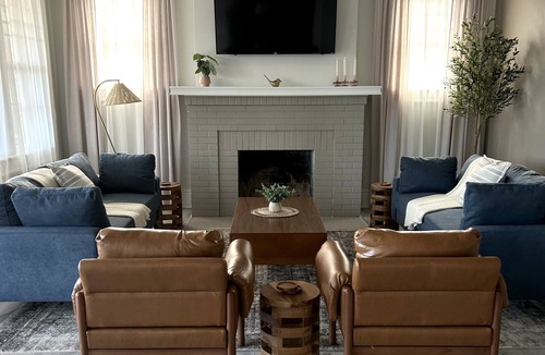 Greensboro House | Historic Haven: Nestled in Downtown Greensboro! Close to Universities.