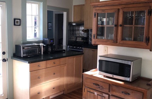 Historic Montford House | Historic Montford House. Close to downtown, restaurants and markets.
