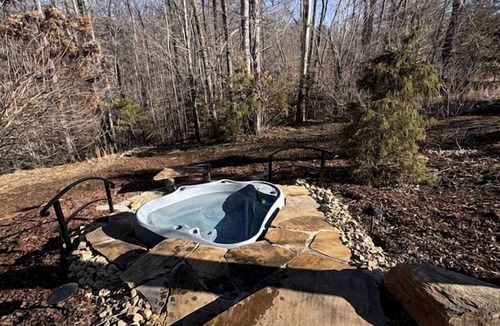 Stokes Cabin | Historic Restored Tobacco Barn Retreat with Private Hot Tub near Pilot Mountain in Tobaccoville, North Carolina