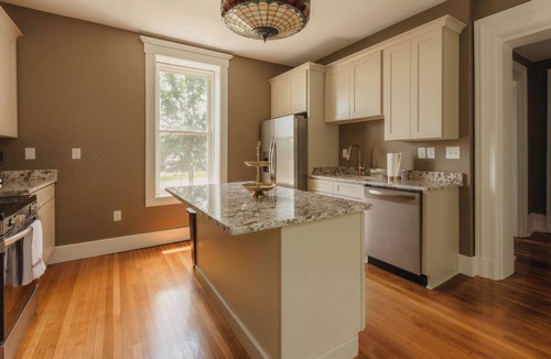 Lawrenceburg House | Historical Home on the bourbon trail, pool table, hot tub. 10,000 SQFT