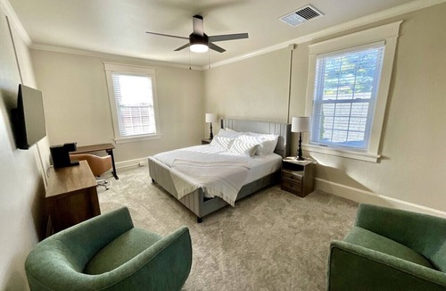 Versailles Bed & Breakfast | History & Hospitality at the Woodford Inn