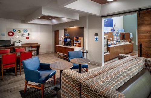 Pikeville Hotel | Holiday Inn Express and Suites Pikeville by IHG
