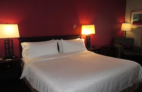 Cloverdale Hotel | Holiday Inn Express Cloverdale - Greencastle by IHG
