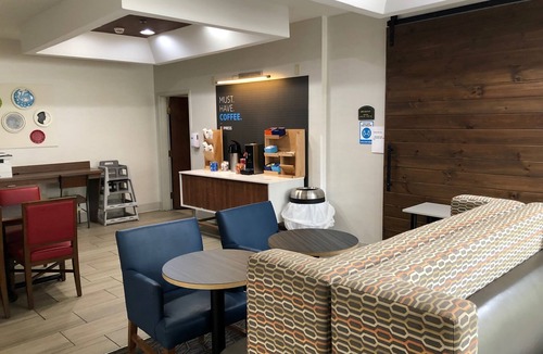 Pikeville Hotel | Holiday Inn Express Hotel & Suites Pikeville by IHG