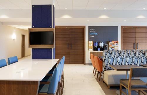 Downtown Knoxville Hotel | Holiday Inn Express Knoxville Downtown by IHG