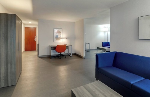 Nicholasville Hotel | Holiday Inn Express Nicholasville by IHG