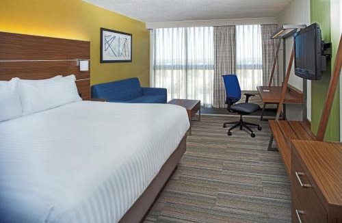 Nags Head Hotel | Holiday Inn Express Nags Head Oceanfront by IHG