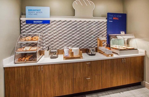 Sandston Hotel | Holiday Inn Express Richmond Airport by IHG