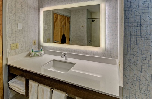 London Hotel | Holiday Inn Express & Suites London by IHG