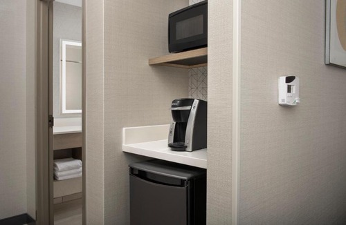 Clinton Hotel | Holiday Inn Express & Suites Knoxville-Clinton by IHG