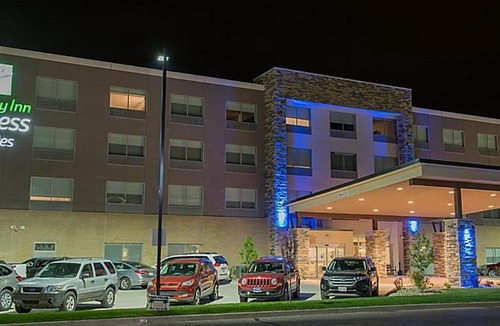 Jeffersonville Hotel | Holiday Inn Express & Suites - Louisville N - Jeffersonville by IHG