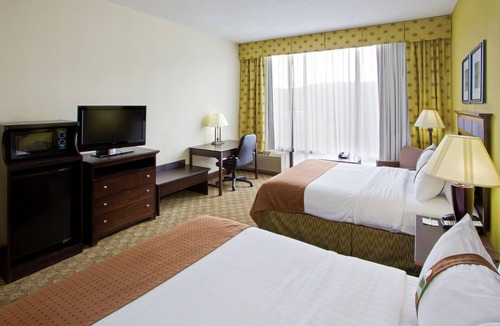 Cave Spring Hotel | Holiday Inn Roanoke-Tanglewood-Rt 419&i581, an IHG Hotel