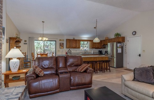 Brevard House | Home-Away-From-Home in Connestee Falls