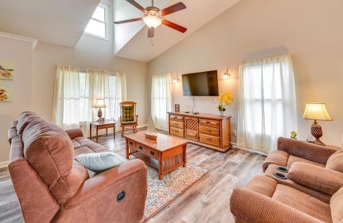 Berry House | Home w/Private Pool - 15 miles to Ark Encounter!