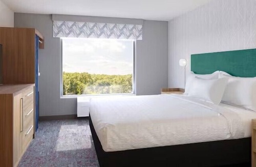 Sneads Ferry Hotel | Home2 Suites by Hilton Sneads Ferry North Topsail Beach