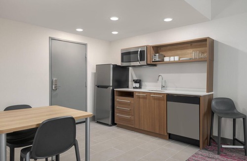 Bermuda Hotel | Home2 Suites by Hilton Richmond Chester
