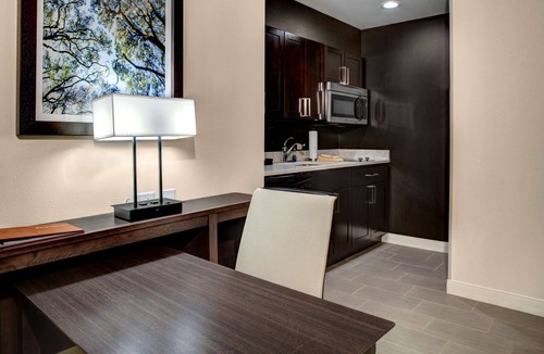 Downtown Richmond Hotel | Homewood Suites by Hilton Richmond - Downtown