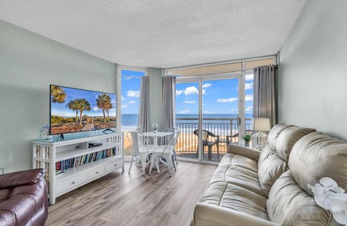 Myrtle Beach Apartment | Hosteeva 1BR Oceanfront Condo in Atlantica Resort near Boardwalk