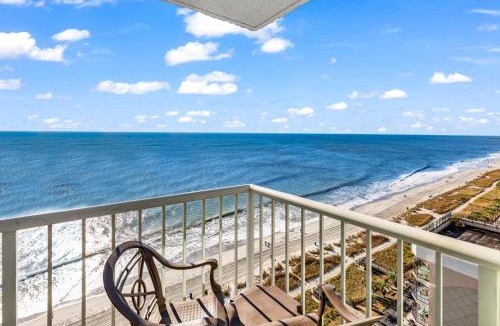 Myrtle Beach Apartment | Hosteeva Oceanfront Studio w Pool, Oceanfront Fire Pit and more