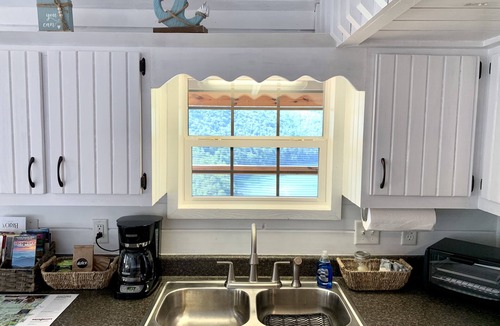 Bryson City Cabin | Hot Tub/Covered Deck With Mountains & Lake Views - Quiet - Fragrance Free