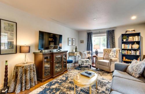 Maple Heights-Lake Desire House | Hot Tub & Fire Pit Access! Peaceful Renton Retreat