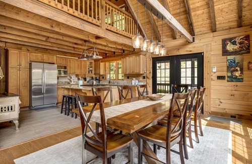 Burnsville Cabin | Hot Tub, Game Room & Valley Views + Biltmore Pass | Peaceful Mountain Lodge