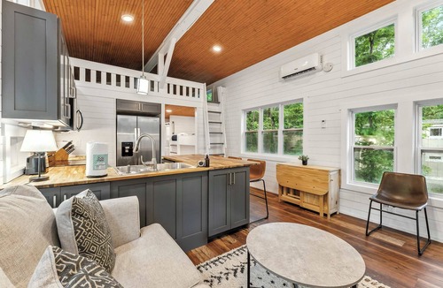 Menlo House | Hot Tub, Hickory Tiny Home in Menlo! Secluded
