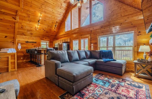 Sevierville House | Hot Tub Pet Friendly Sleeps 9 Pool Games