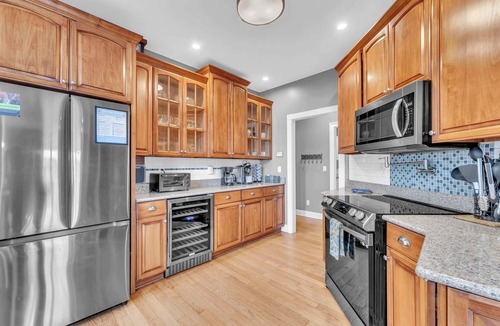 Wildwood House | Hot Tub, Theater & Deck - The Retreat at Wildwood!