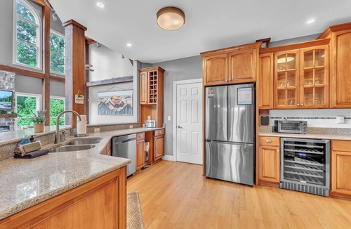 Wildwood House | Hot Tub, Theater & Deck - The Retreat at Wildwood!
