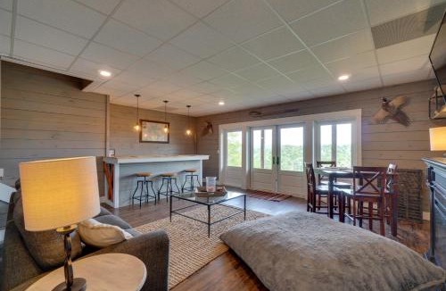 Byrdstown House | Hot Tub & View! 'Lakehouse Lookout' Byrdstown Home