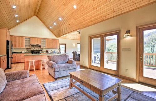 Edray House | House w/Deck, Fire Pit - 15 Mins to Snowshoe!