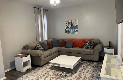 Mishawaka House | Huge 2700 square foot-4 Bedroom Home with Free parking