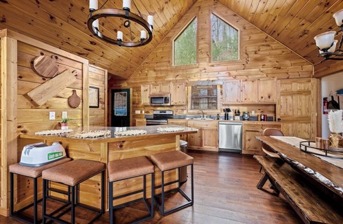 Wears Valley Cabin | Huge GameRoom, Parking, Pool Table, Hot Tub, Fishing Pond, POOL, Fishing Pond!