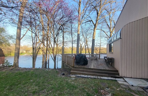Danville House | Huge Lake House! Sleeps 12. 5BR/4BA. Hot Tub + Game Room!