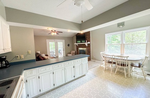 Semora House | Hyco Hills Hideaway- private location, close to VIR, fast wi-fi, HOT TUB