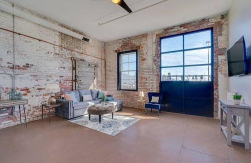 Newport News Apartment | Ice Ice Baby Downtown Newport News
