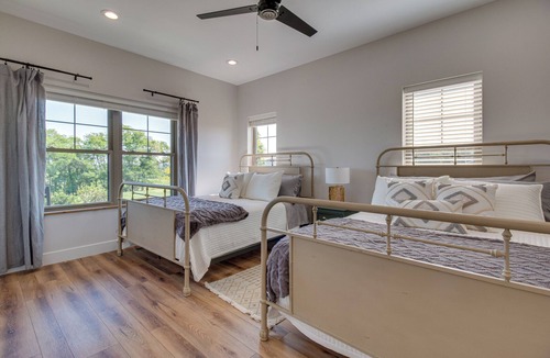 Williamstown House | Idyllic Williamstown Retreat w/Hot Tub & Pool!