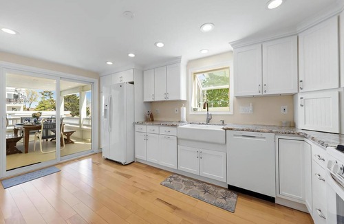 Ship Bottom House | Immaculate 4 bed/2.5 bath home in the heart of Ship Bottom