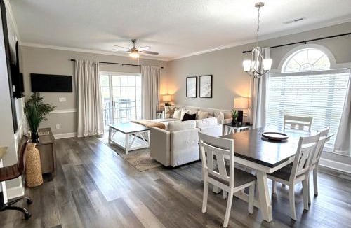 Central Myrtle Beach Apartment | Immaculate Myrtlewood
